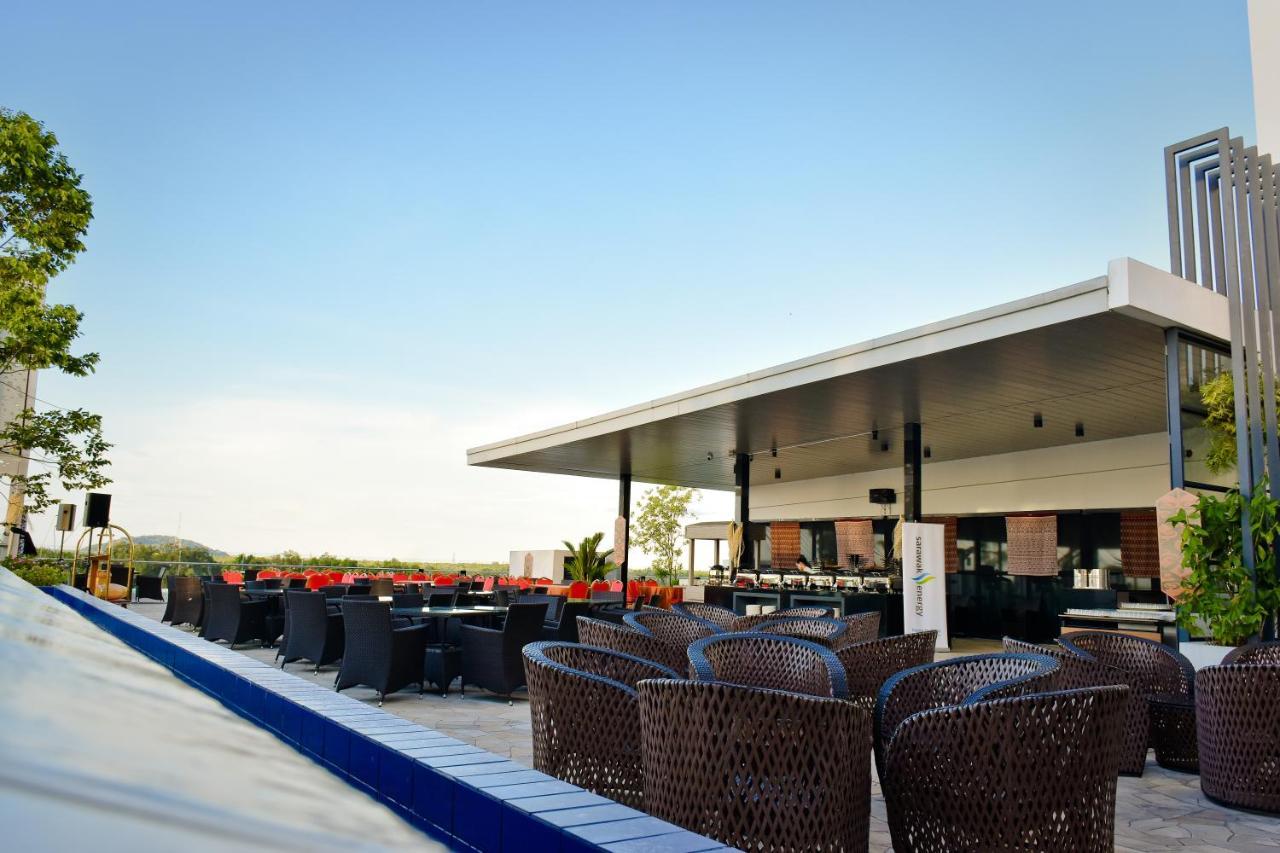 Ucsi Hotel Kuching Exterior photo