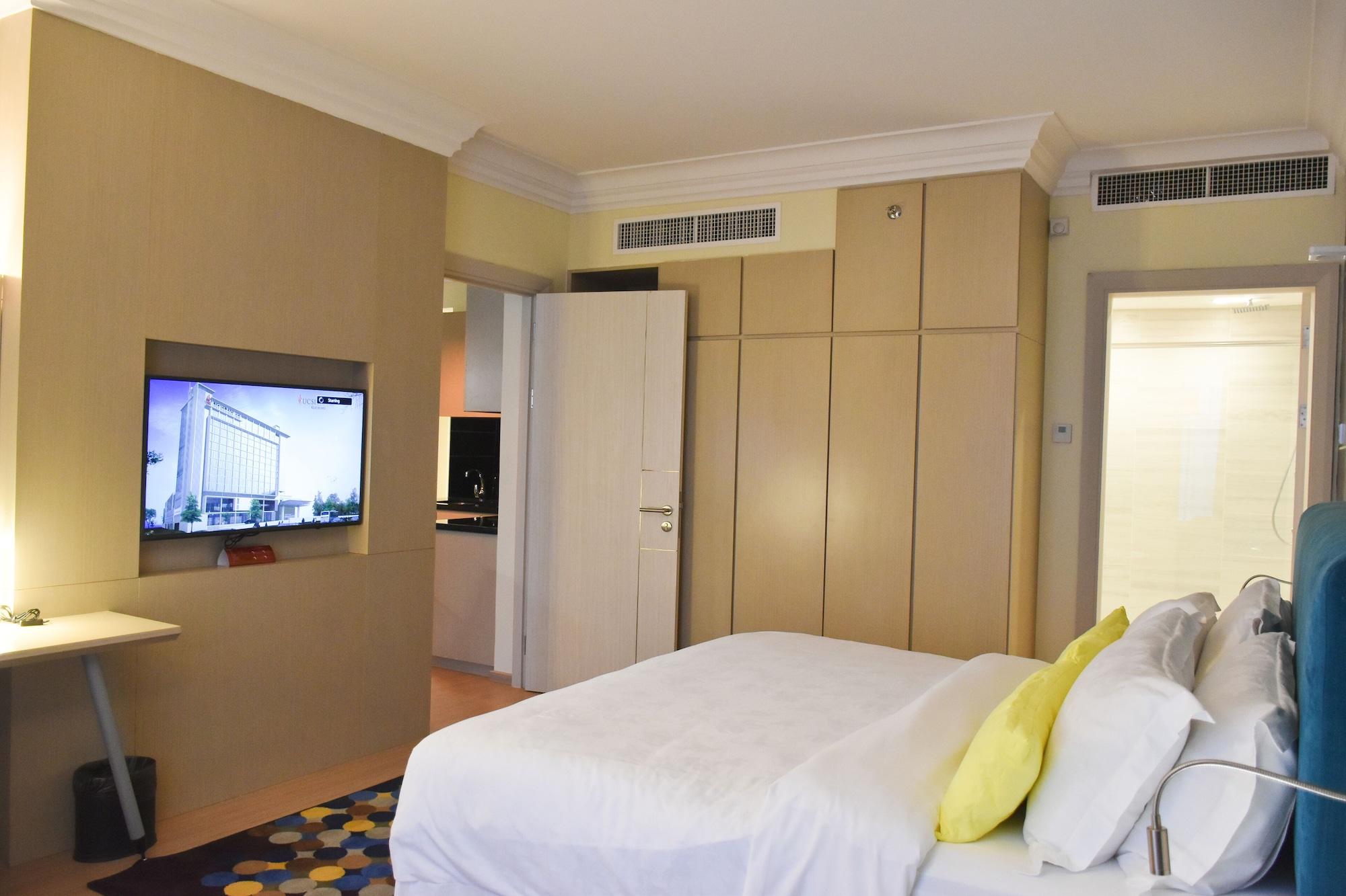 Ucsi Hotel Kuching Exterior photo