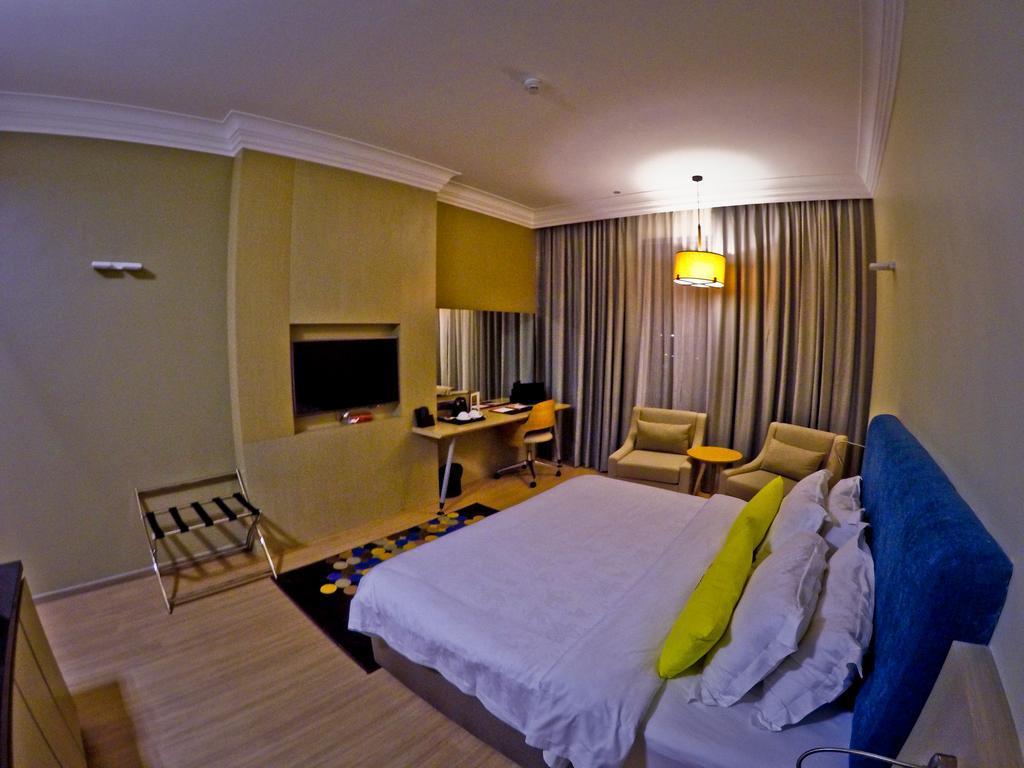 Ucsi Hotel Kuching Exterior photo