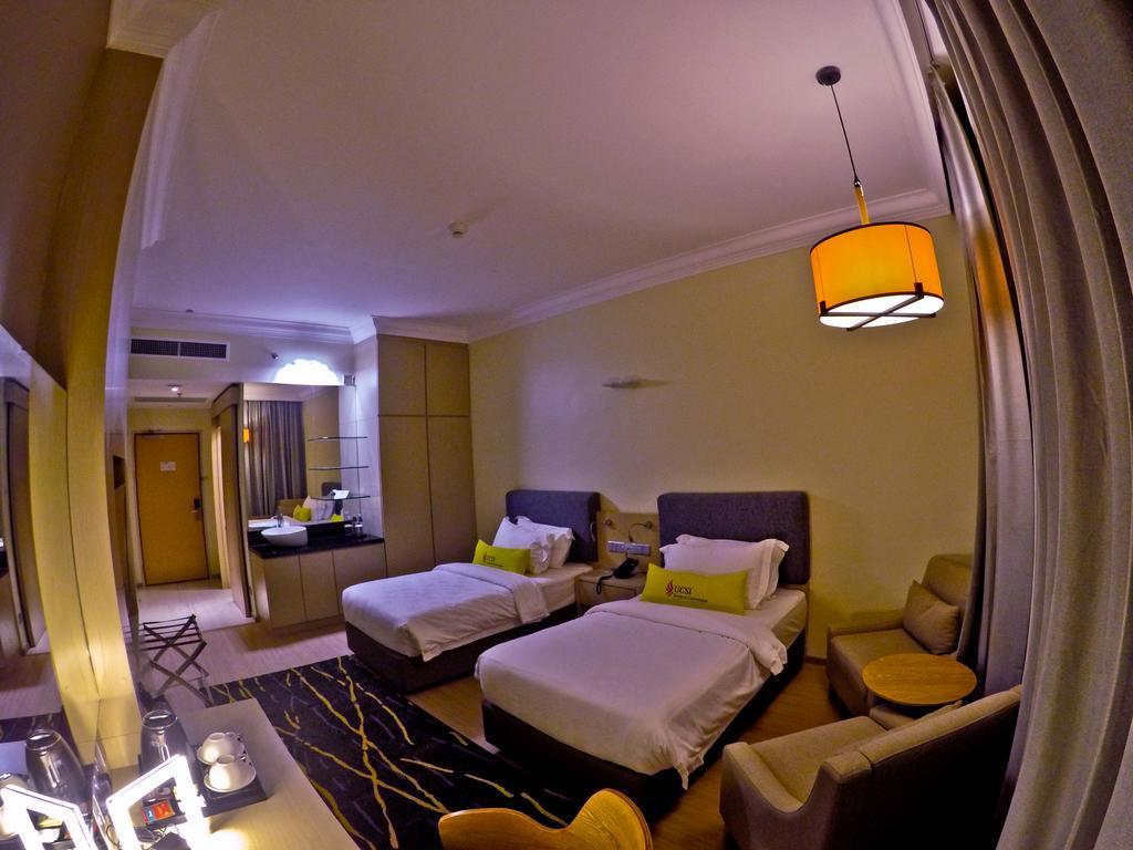 Ucsi Hotel Kuching Exterior photo