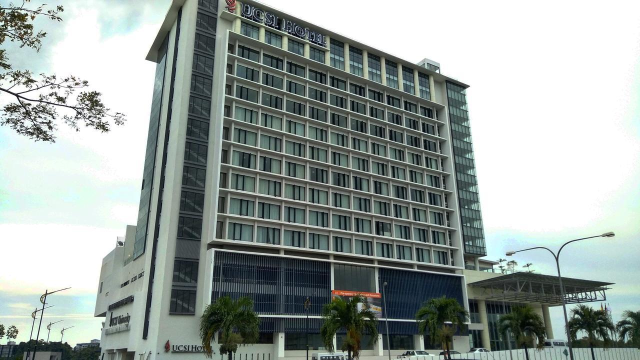 Ucsi Hotel Kuching Exterior photo